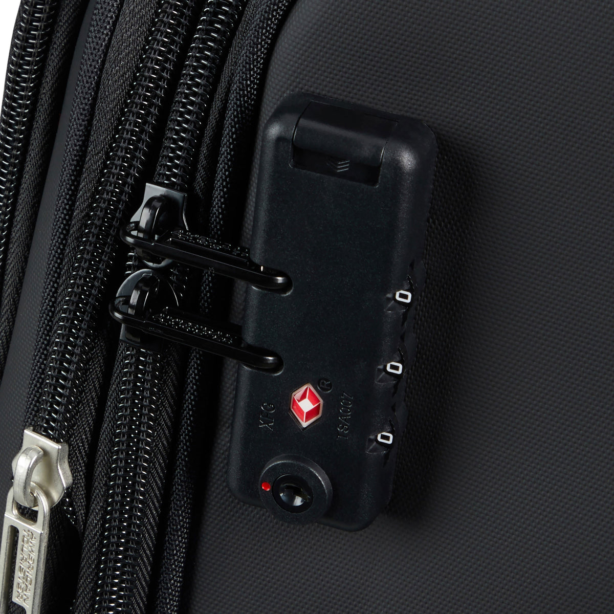 American Tourister Luggage American Tourister Daring Dash Spinner Expandable Carry-On Luggage