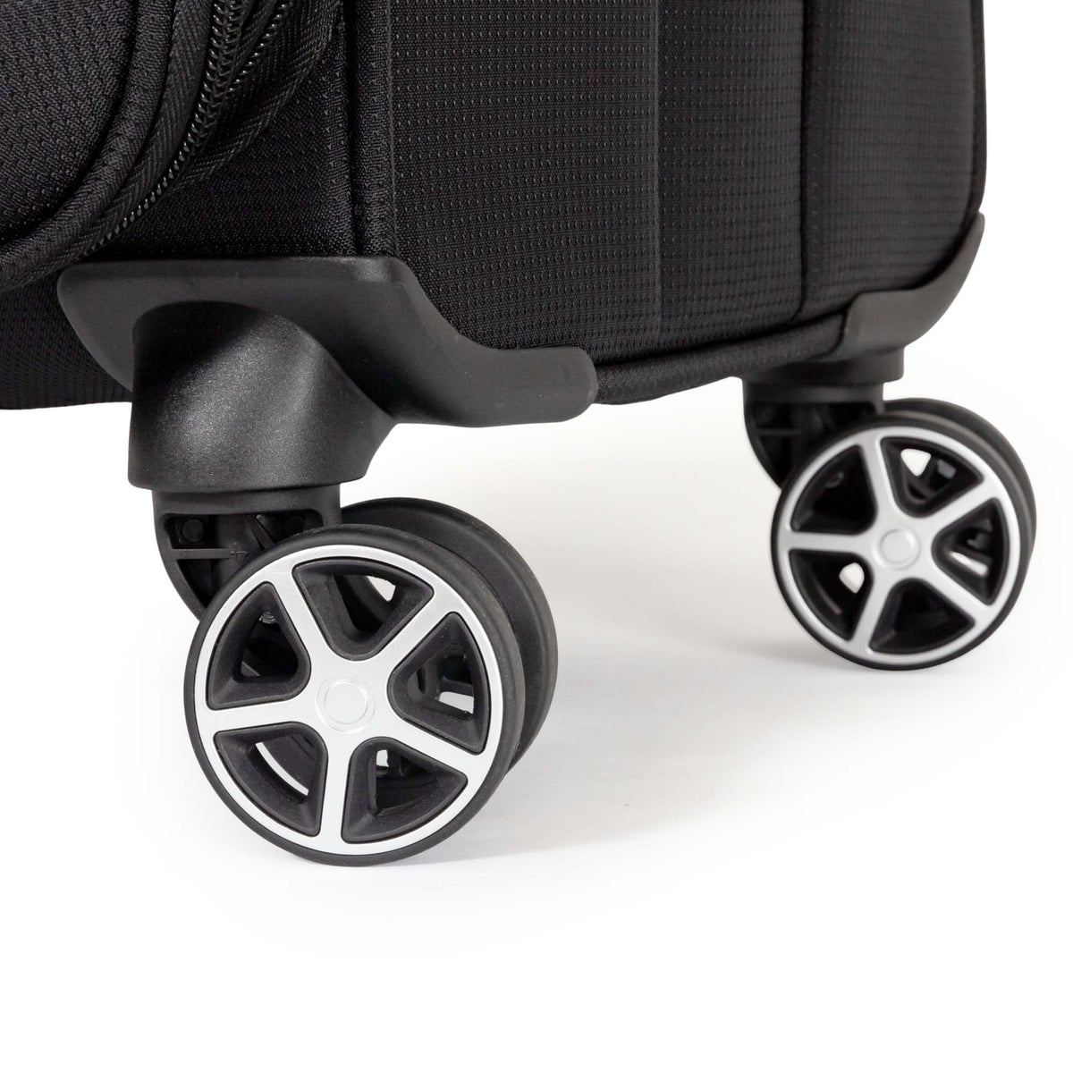 Explorer Luggage Black Explorer Onyx Carry-On Expandable Spinner Luggage