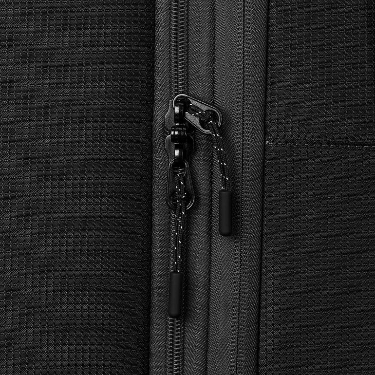 High Sierra Wheeled Duffle Black/Blue High Sierra Hi-Life 28" Wheeled Expandable Duffle