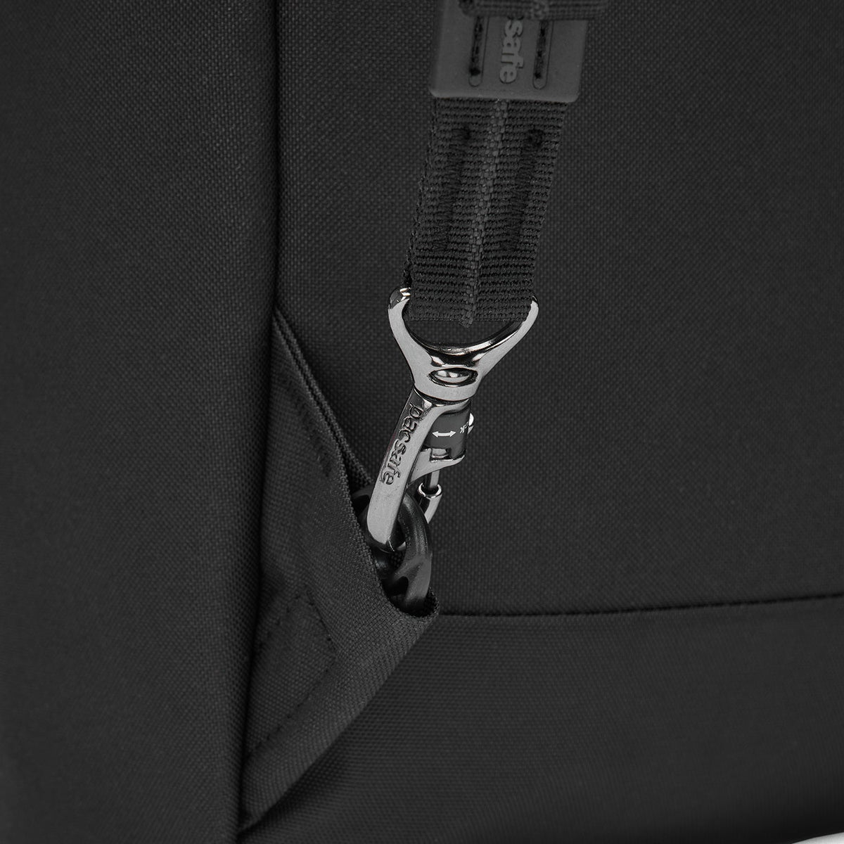 Pacsafe Backpacks Pacsafe GO Anti-Theft Totepack