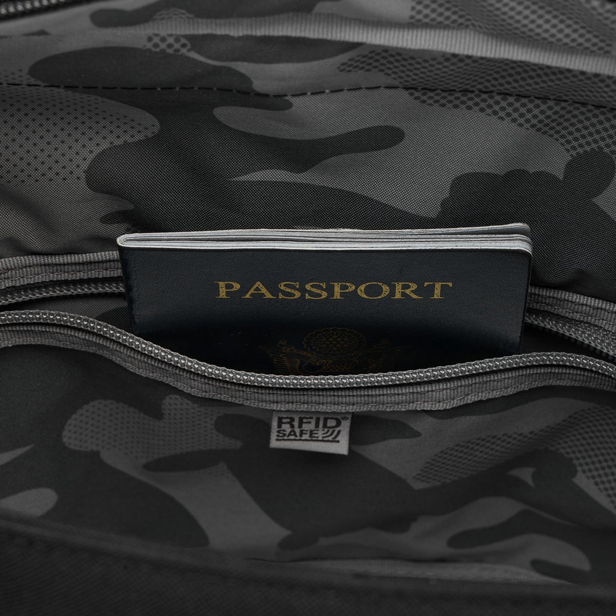 Pacsafe Backpacks Pacsafe GO Anti-Theft Totepack