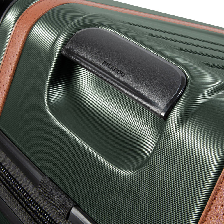 Ricardo Beverly Hills Luggage Ricardo Beverly Hills Montecito 2.0 Hardside Medium Check-In Expandable Spinner Luggage