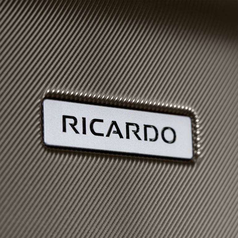 Ricardo Beverly Hills Luggage Ricardo Beverly Hills Montecito 2.0 Hardside Medium Check-In Expandable Spinner Luggage