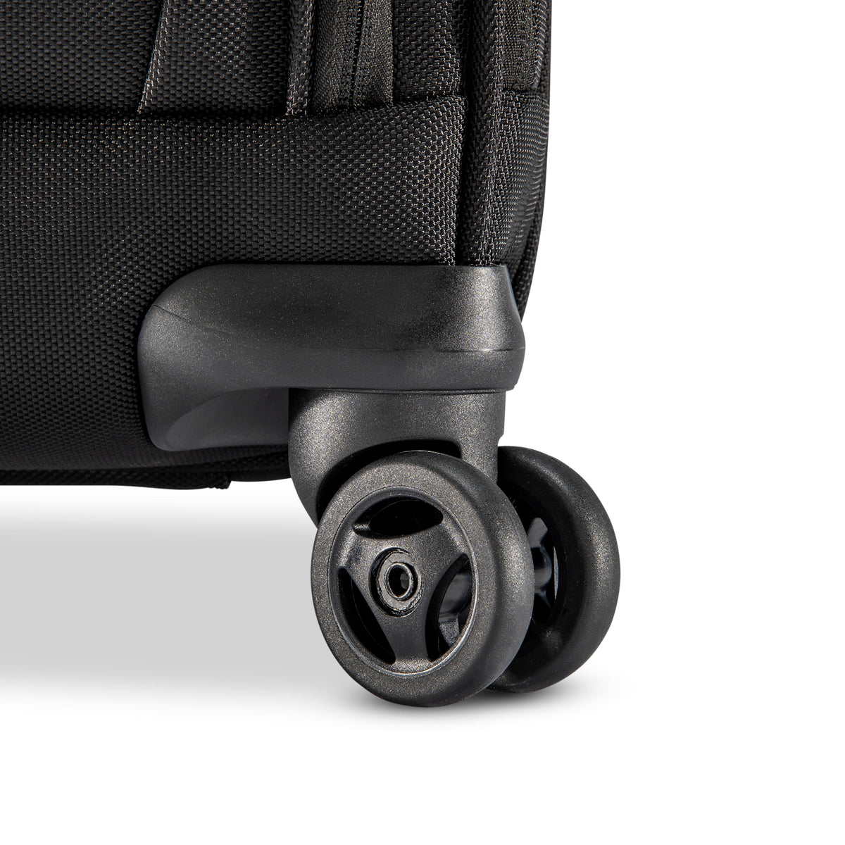 Samsonite Mobile Office Black Samsonite Xenon 4.0 Spinner Mobile Office 15.6"