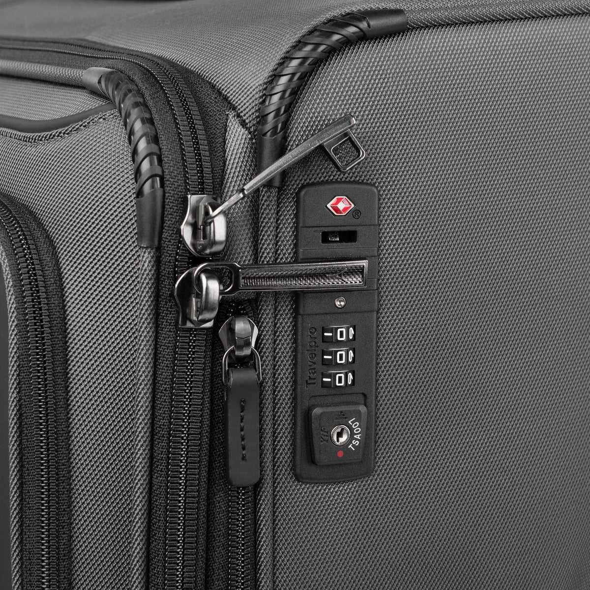 Travelpro Luggage Travelpro Crew Classic Medium Check-in Expandable Spinner Luggage