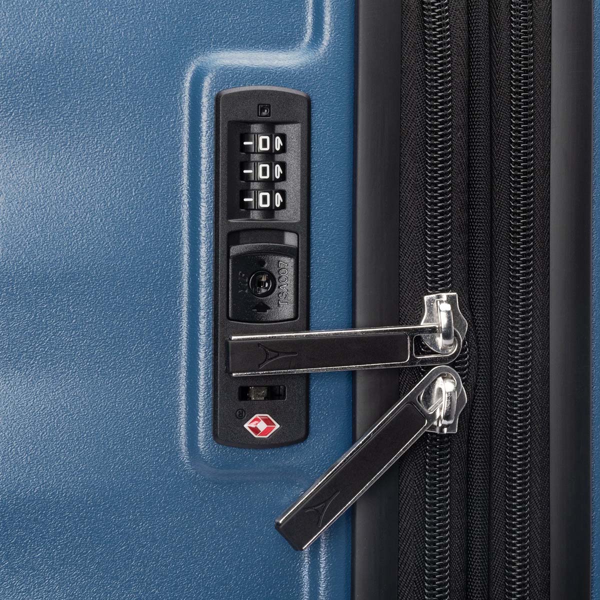 Travelpro Luggage Travelpro Maxlite Air V2 Medium Check-In Hardside Spinner