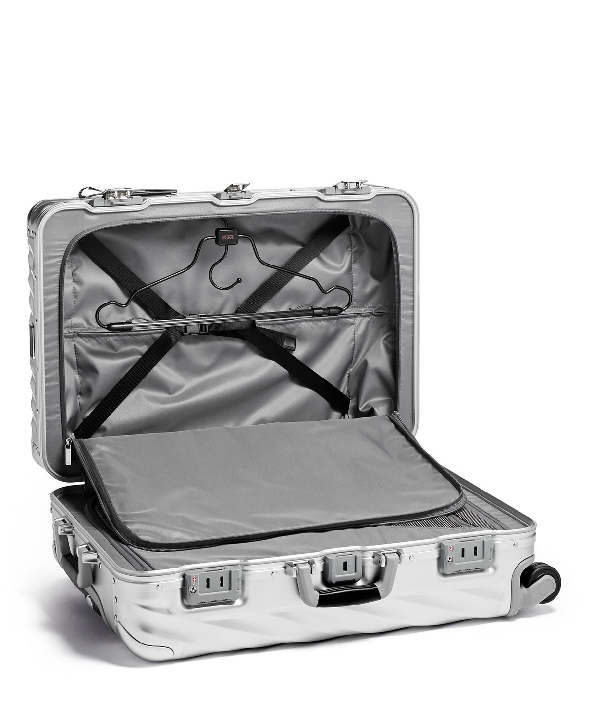 Tumi Luggage Tumi 19 Degree Aluminum Short Trip Packing Case Medium Luggage